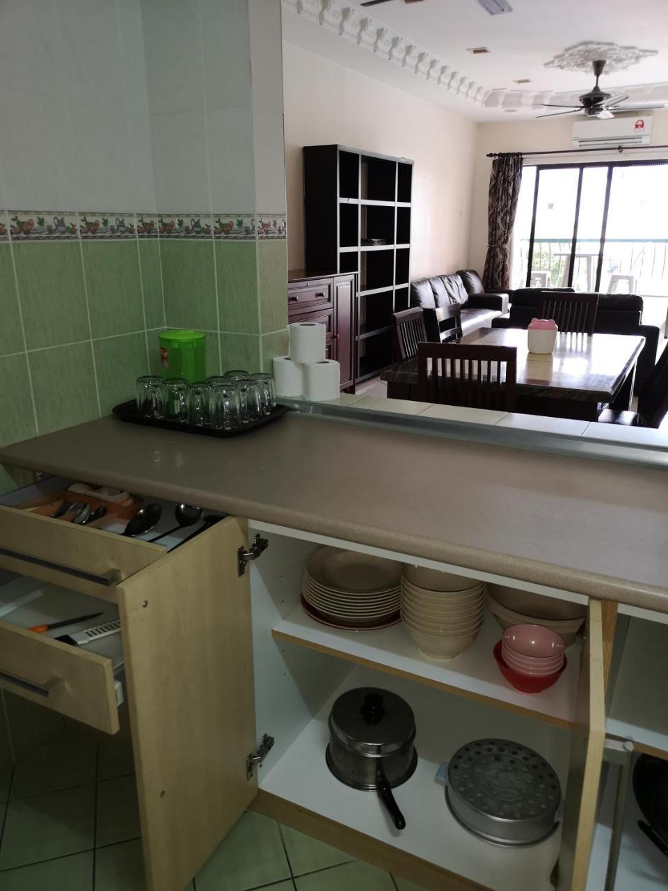 Marimari Marina Service Condo Kota Kinabalu Exterior foto