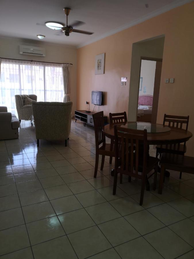 Marimari Marina Service Condo Kota Kinabalu Exterior foto